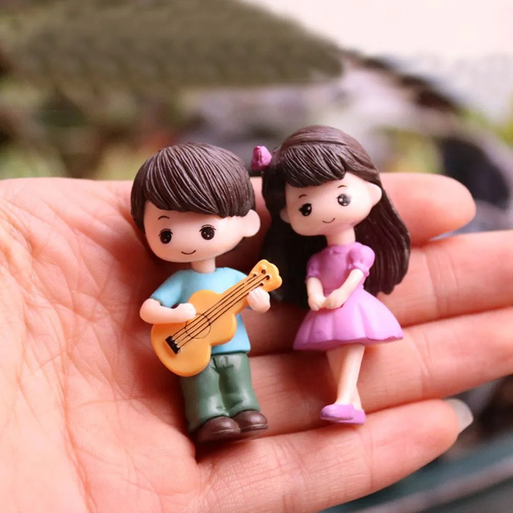 couple-figurines