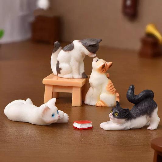 cartoon-cat-figurines