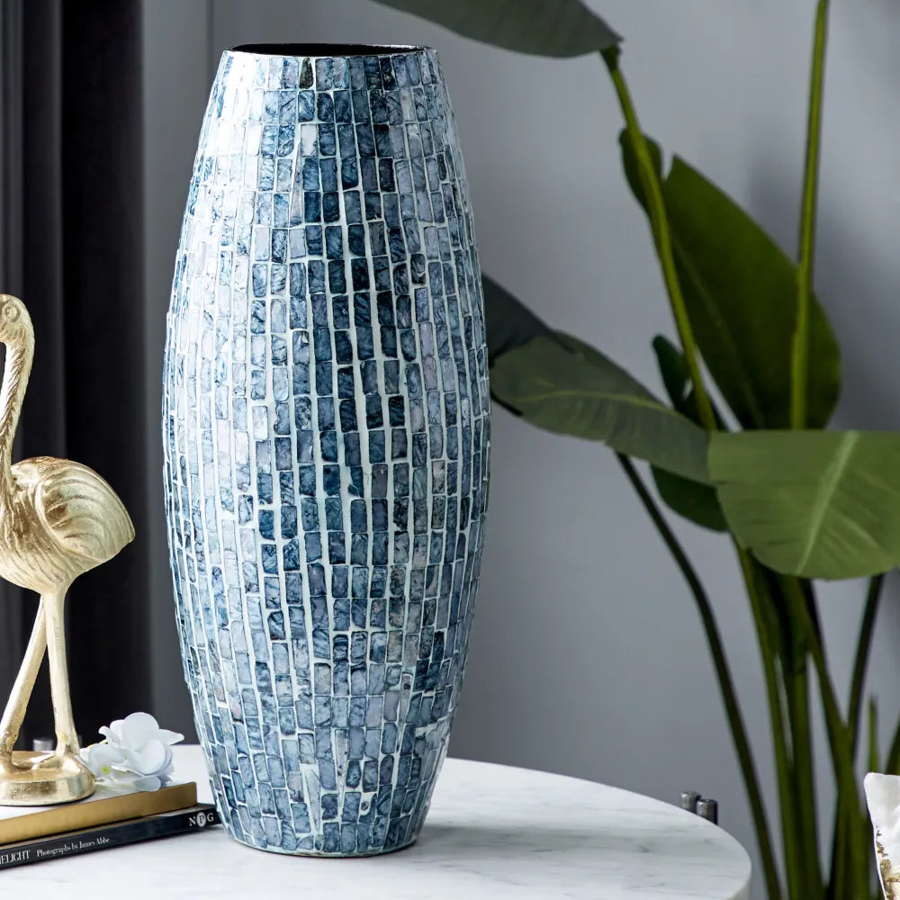 mother-of-pearl-vase