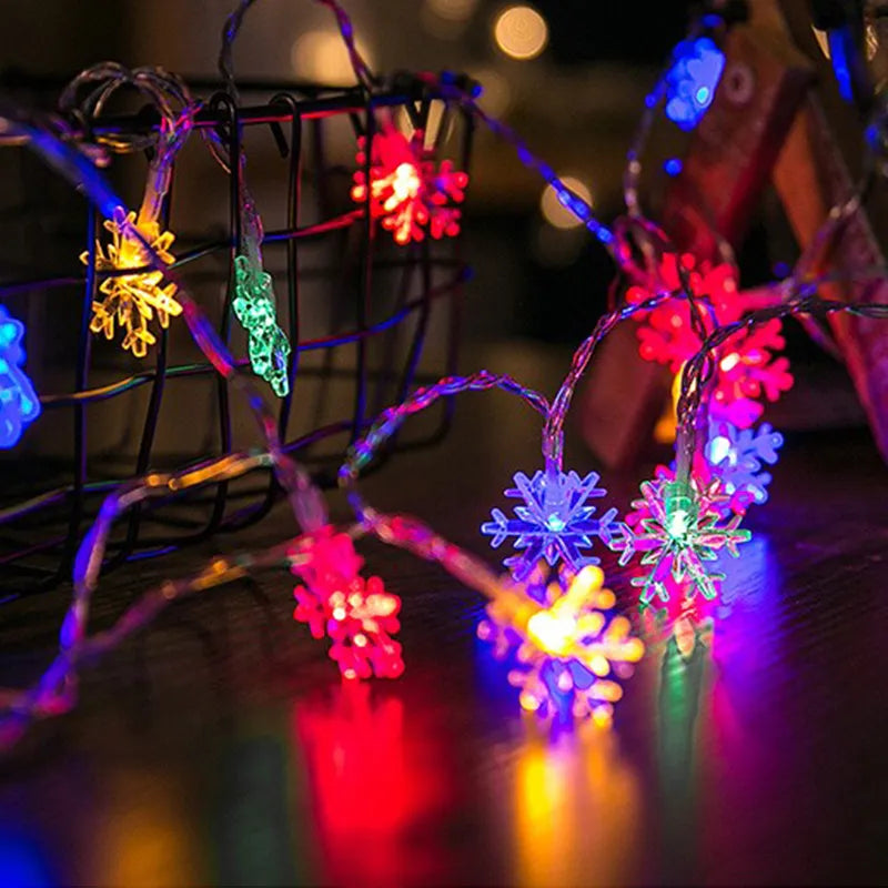 house-snowflake-christmas-lights